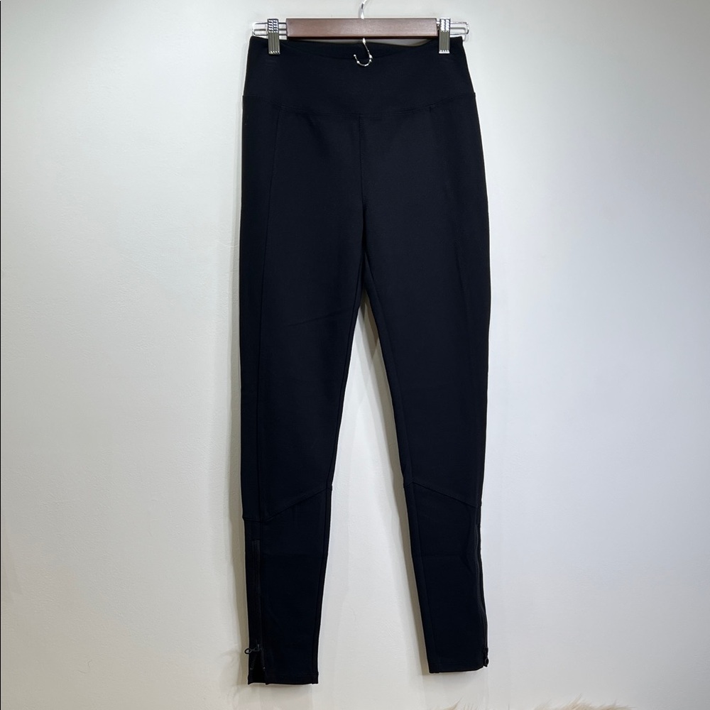 Mudd Black High Rise Ponte Leggings with back pocket Size Small zippers at ankle
